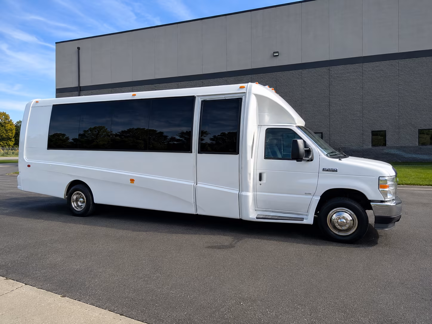 find the perfect transportation for your next wine tour 4